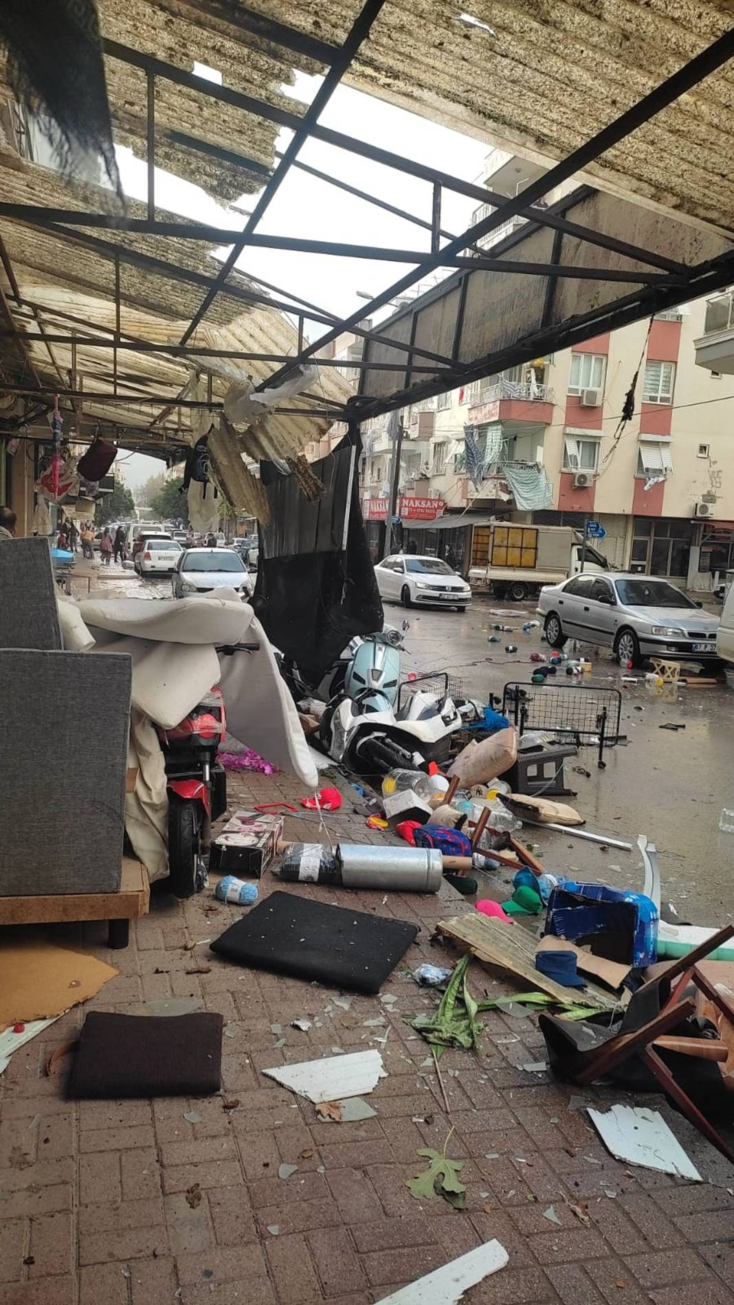 Seralar hayalet gibi uçtu! Pencereden bakan Antalyalılar gözlerine inanamadı - Resim: 44